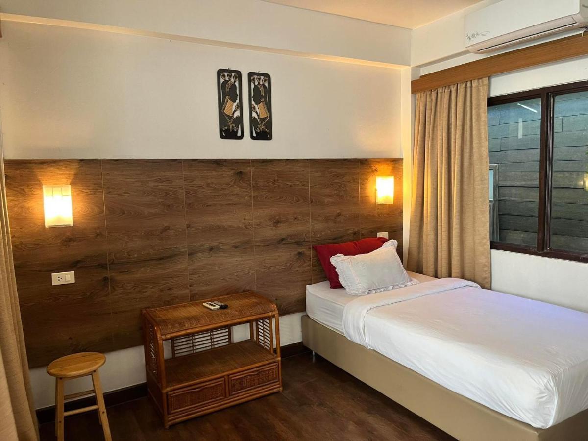 Baan Rachaya Apartment Чиангмай Екстериор снимка