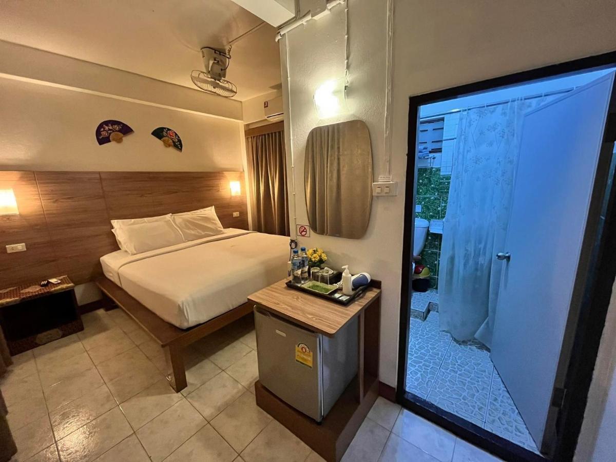 Baan Rachaya Apartment Чиангмай Екстериор снимка