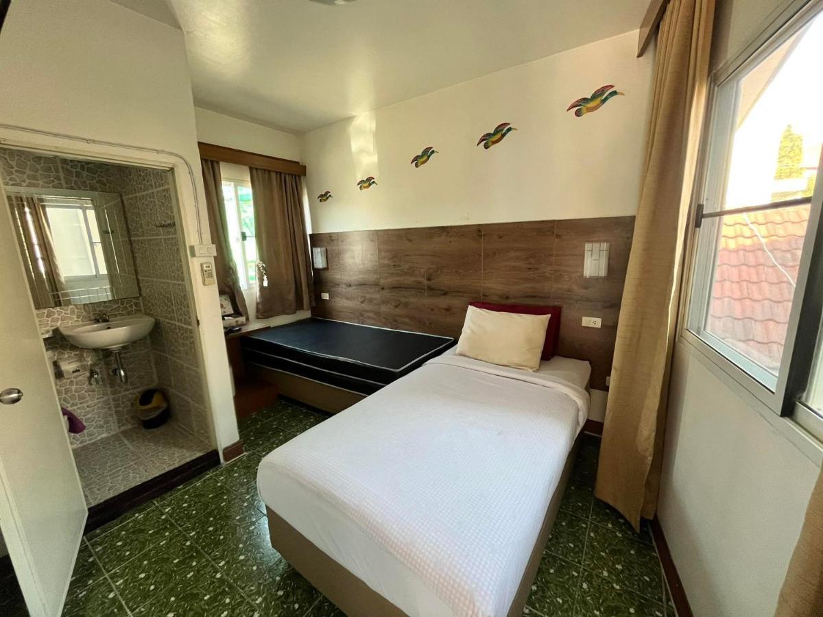 Baan Rachaya Apartment Чиангмай Екстериор снимка