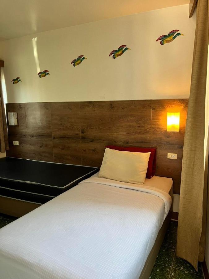 Baan Rachaya Apartment Чиангмай Екстериор снимка